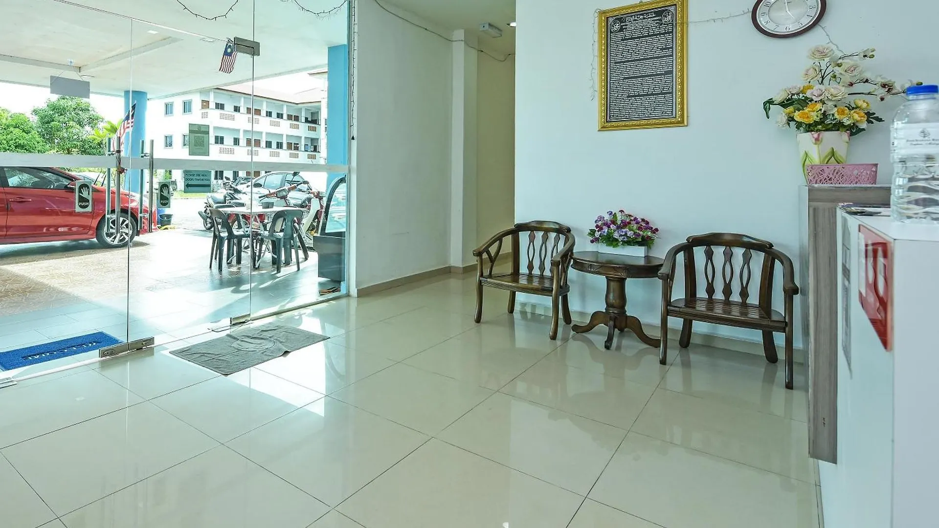 ** Hotel Oyo 275 Senyum Inn Pantai Cenang  Malaysia
