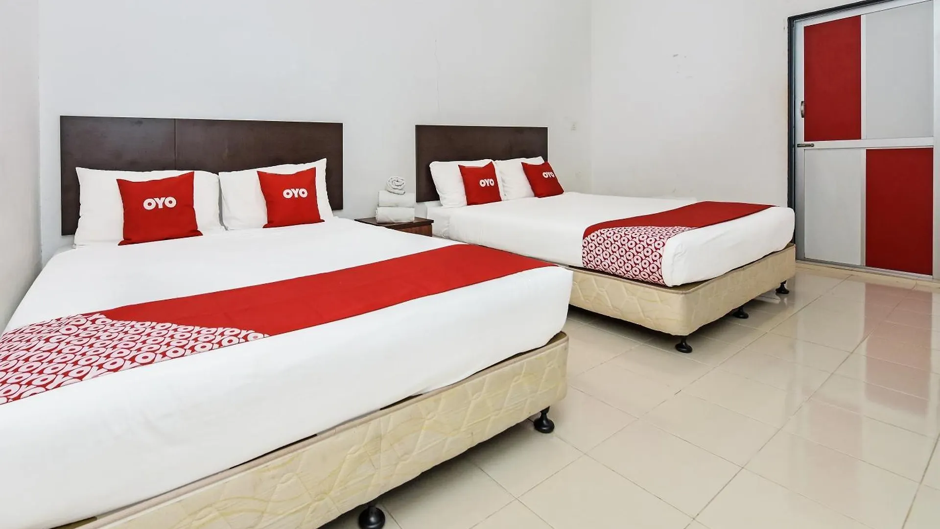 Oyo 275 Senyum Inn Pantai Cenang  Malaysia