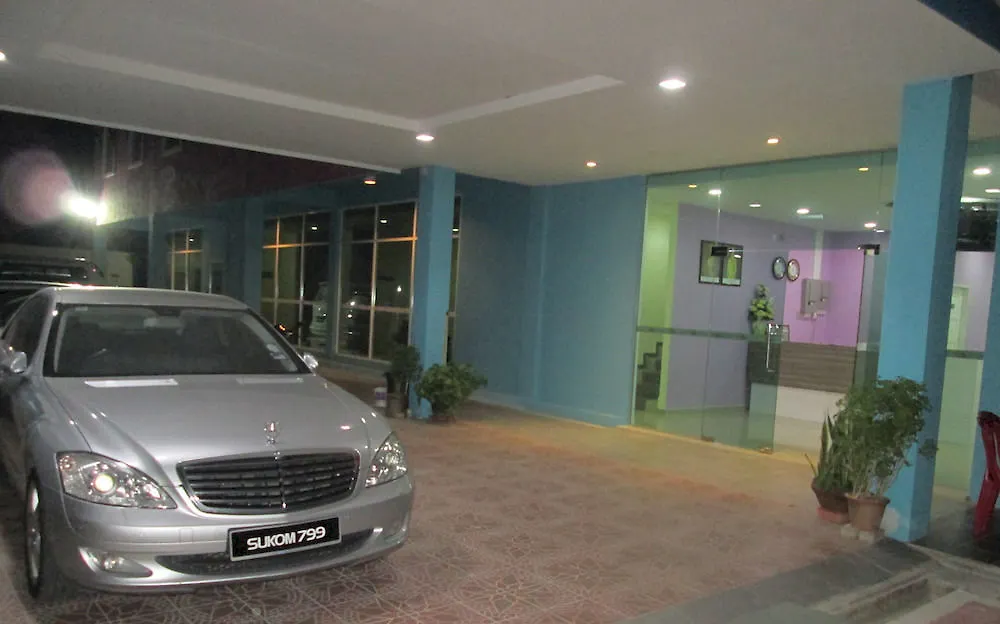 Hotel Oyo 275 Senyum Inn Pantai Cenang