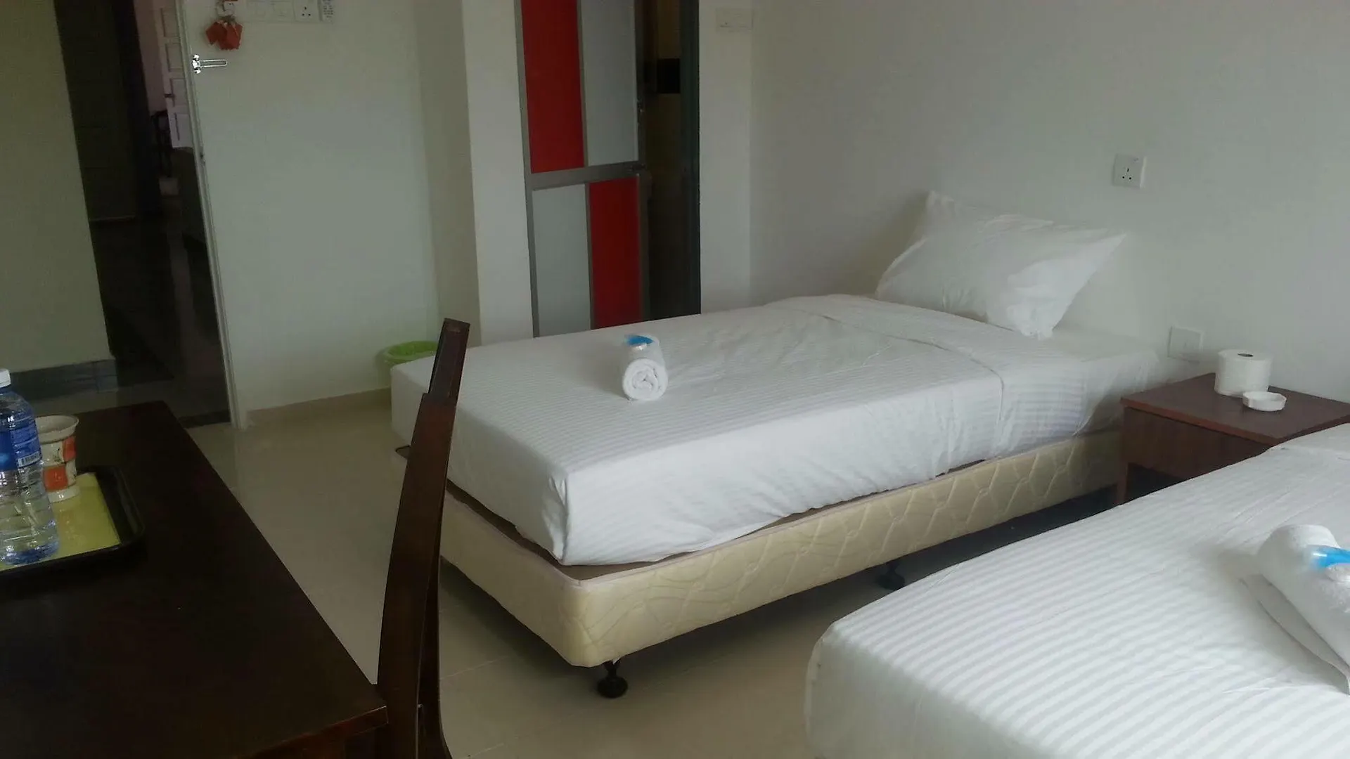Oyo 275 Senyum Inn Pantai Cenang  Malaysia