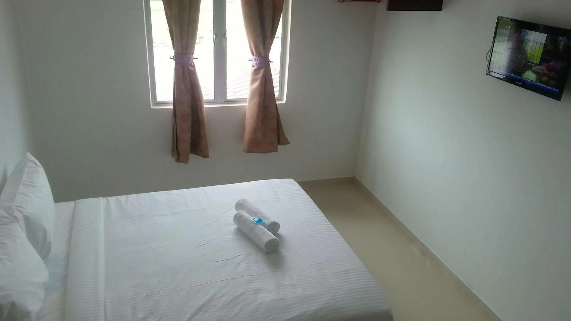 Oyo 275 Senyum Inn Pantai Cenang  2*, Pantai Cenang (Langkawi)